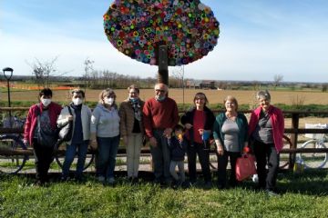 Inaugurazione dell'Albero della Pace creato dal gruppo delle Uncinettine di Codevilla